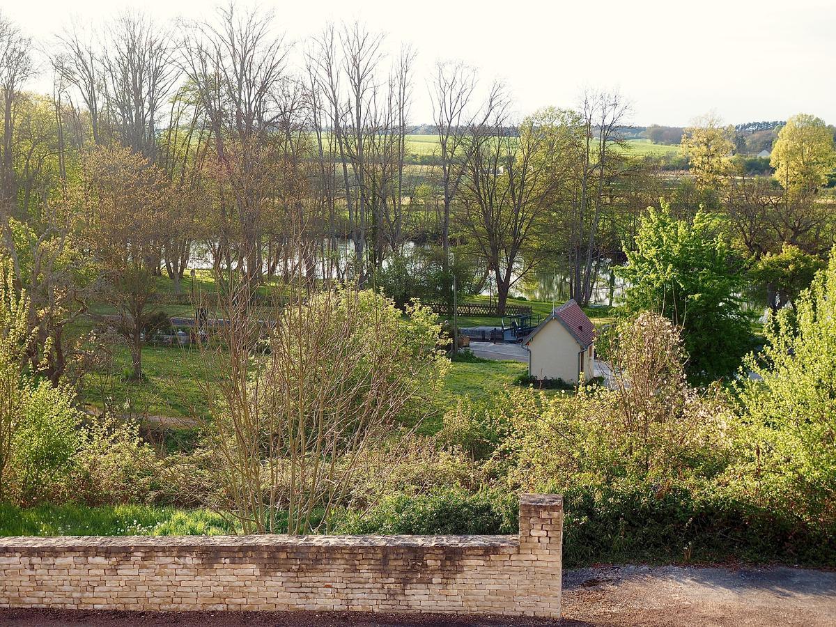 Chambres D'Hotes Les Coutas Mailly-la-Ville Exterior foto